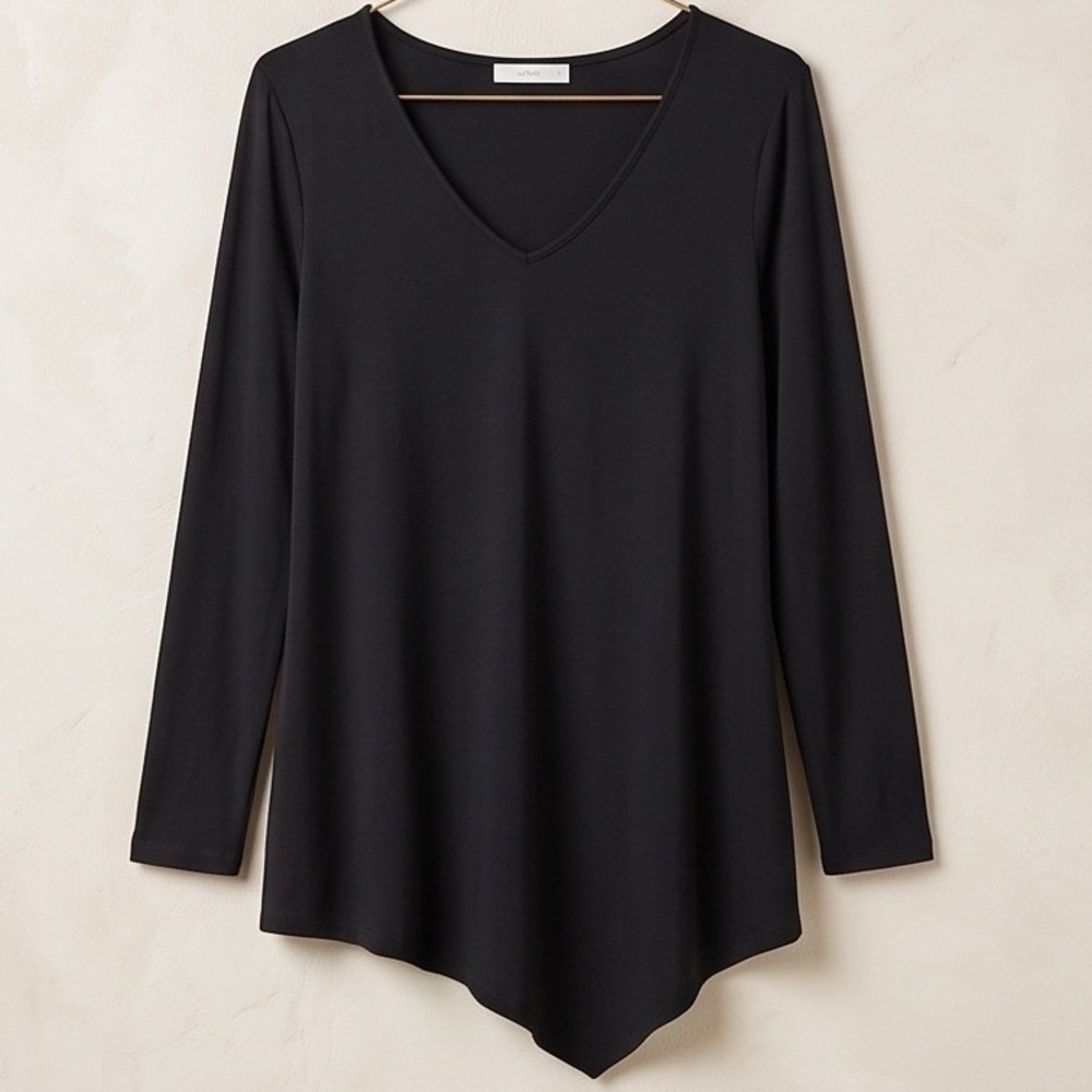 White House Black Market M V-Neck Sharkbite Tunic Top Black Medium